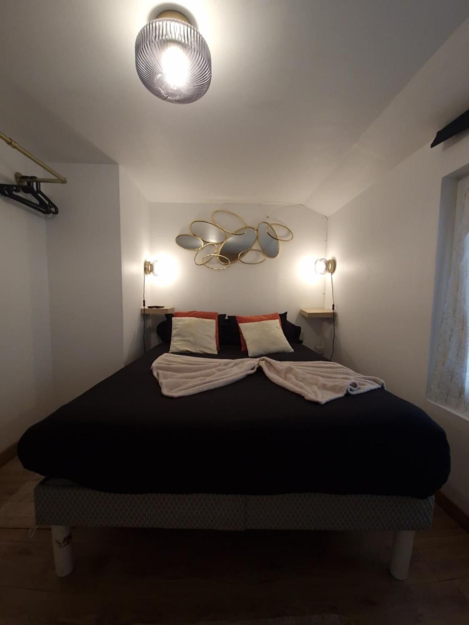 Apartamento Le Petit Triplex Des Carmelites -Coeur Historique Ruan Exterior foto
